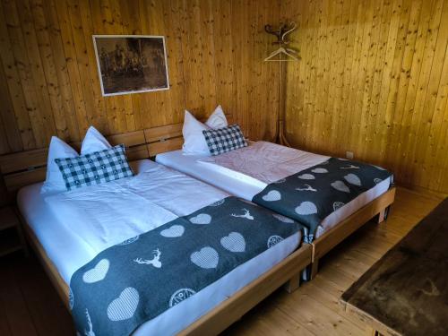 Double or Twin Room with Shared Bathroom