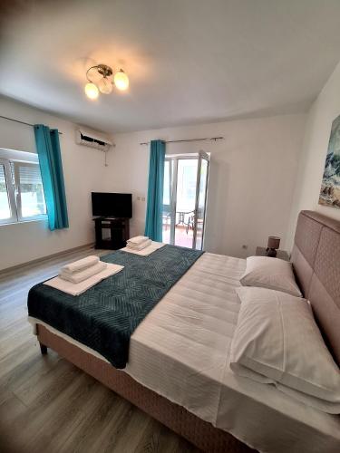 Apartment image 10