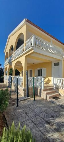 Viesnīcas āriene, Apartament Maja in Gornji Karin