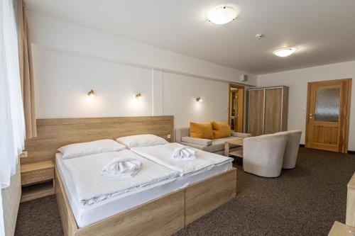 2 bedrooms, 2 beds