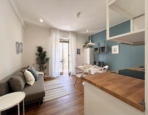 Blue Apartment - Airport 8 min - AC - Smart TV, Janov (fotografie 7)