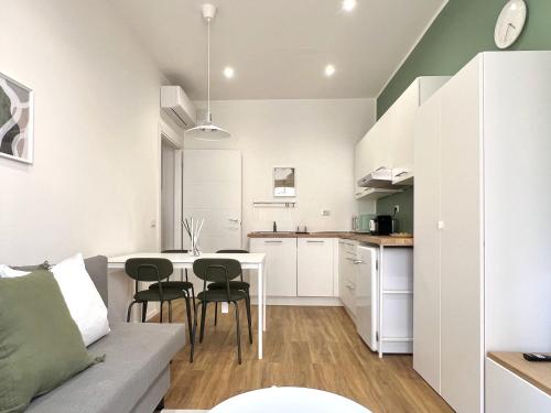 Green Apartment - Airport 8 min - AC - Smart TV, Genova (foto 4)