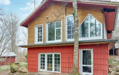 . Stunning Apartment In Åsljunga