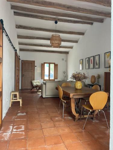 Maison de village avec piscine à 10 min de la plage Costa Brava (Maison de village avec piscine a 10 min de la plage Costa Brava) in 聖菲拉德圭魯斯