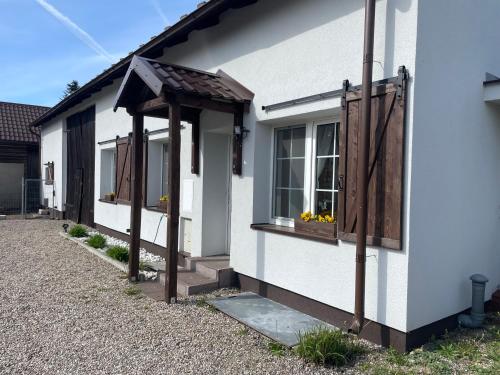 Зовнішній вигляд готелю, Mokaba Agroturystyka in Stara Kiszewa