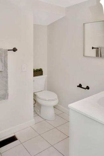 Westside Retreat - image 8