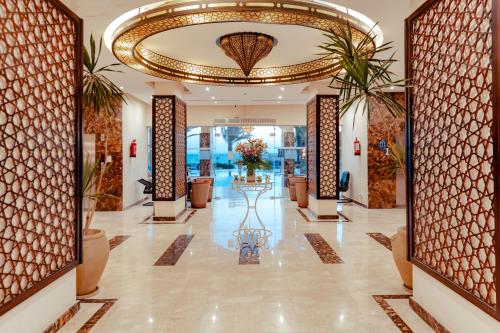 Restaurant, Royal Star Beach Resort in Hurghada