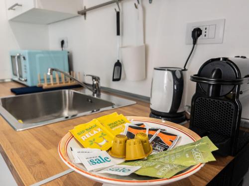 Green Apartment - Airport 8 min - AC - Smart TV, Genova (foto 8)