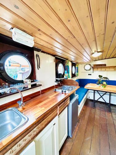 Ray's crew in 市中心