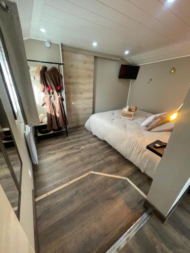 Le petit chalet in Bremes
