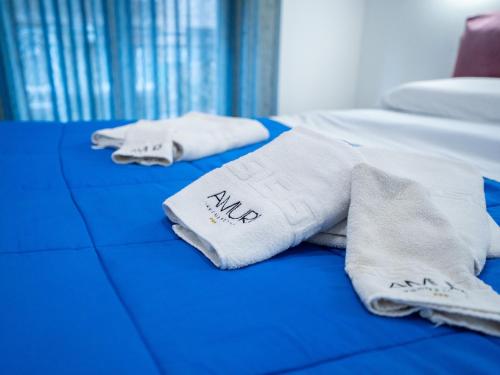 Double Room with Balcony image 10