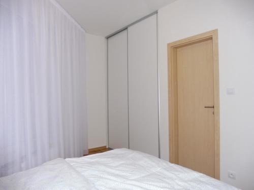 Modern Apartment JEGEHO Bratislava - TIPOS ARENA, Bratislava (Foto 3)