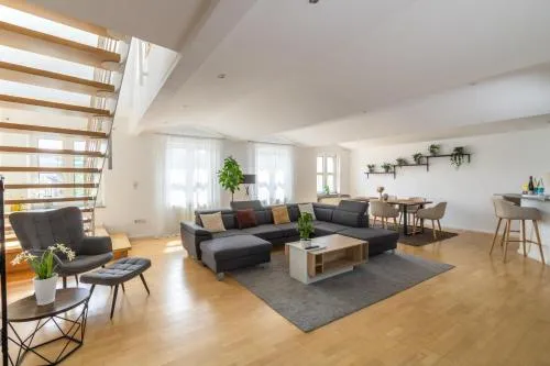 Penthouse-Maisonette - City Center, Highspeed Internet, Garage in Worms, Deutschland