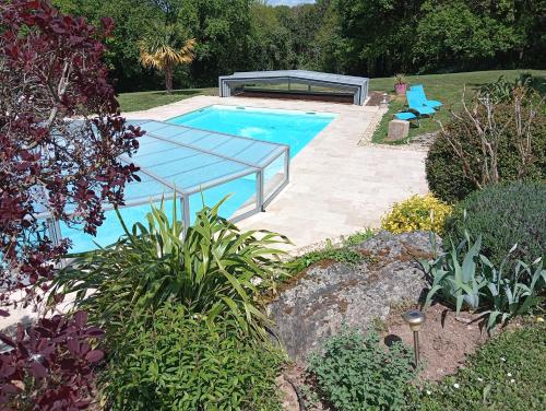 Peldbaseins, Le POULAILLER in Mareuil-sur-Lay-Dissais