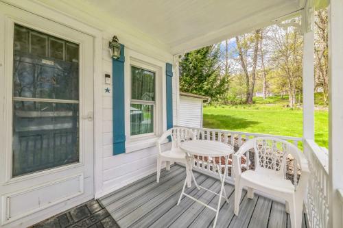 Cozy Milford Cottage on Half Acre w Deck & Grill in Milforda (NY)