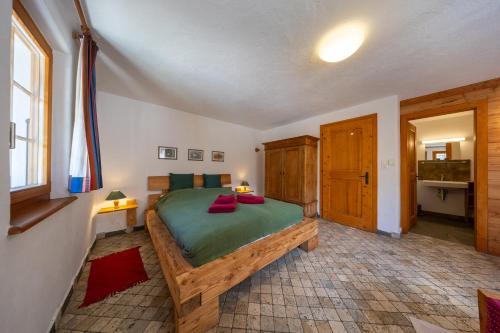 Chalet L'echappee belle in Bagnes City Center