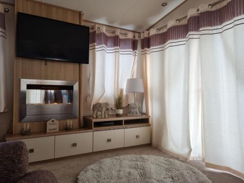 Facilities, Private Caravan to Hire - Marton Mere Haven Holiday Village in Marton