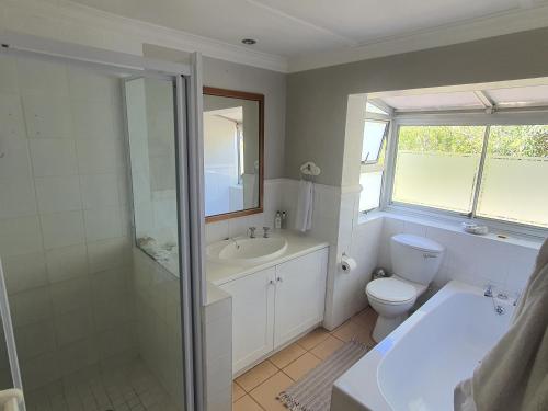 Standard Double or Twin Room image 2