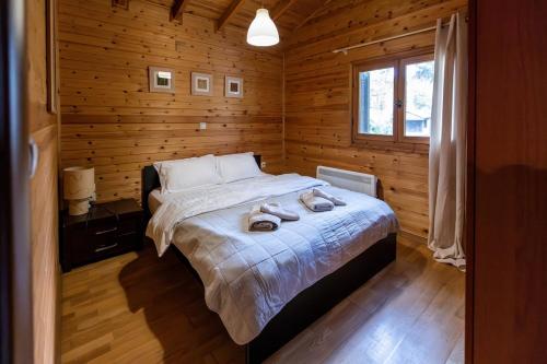 TETOS Wooden House in 카타피기온