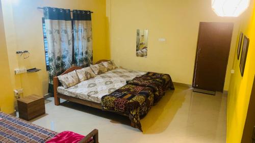 3 double beds, 1 twin bed