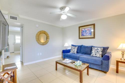 Sunlit Longboat Key Escape with Private Resort Beach in Longboat Key, USA