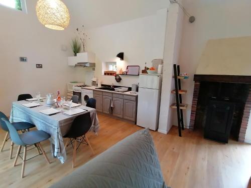 Létesítmények, Gite avec vue foret - piscine partagée (Gite avec vue foret - piscine partagee) in Roquefort