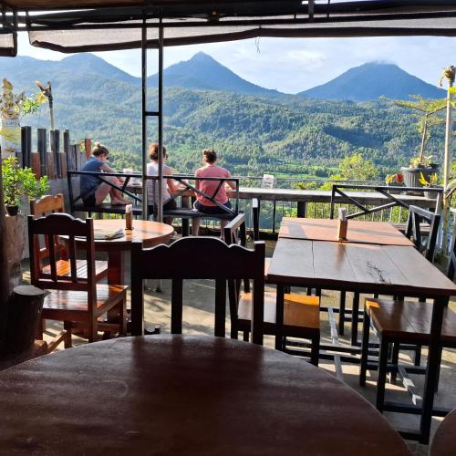Restaurant, Umah de Madya The Room & Panoramic Rooftop Munduk in Munduk