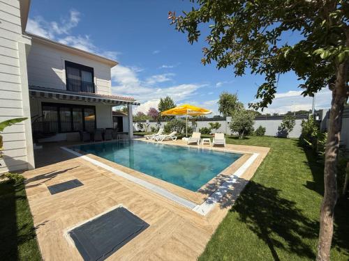 Girit, Belek