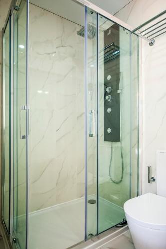 Lighthouse Apartment - image 2