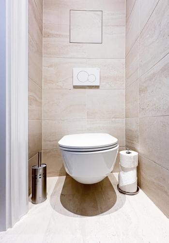 2 BDR - Apartment Magnificence, in Vienna's City Center, Vienna (photo 10)