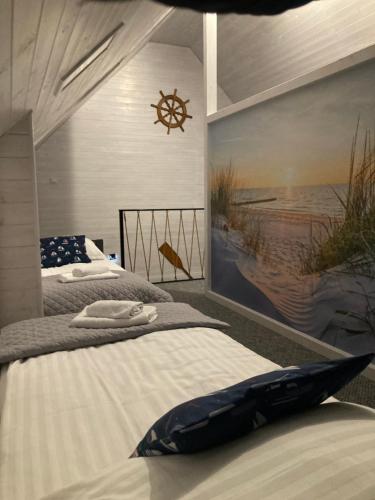 Admiral Yacht in Lunowo