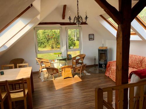Storchennest - Ferienappartement mit Kamin, Sauna, Garten, E-Piano, Fahrradverleih · Preddöhl