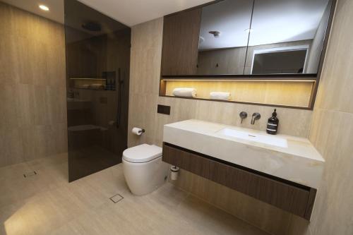 Brisbane City Luxury 3BR- Skyhome Penthouse- Free Parking - image 4