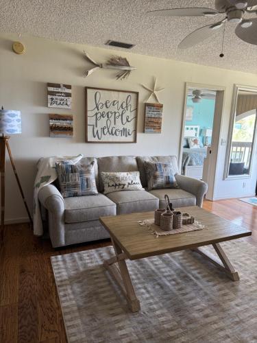180 Ocean Hibiscus Drive in Butler Beach, USA