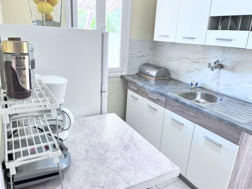 The Beach house in Platanitis Maronia