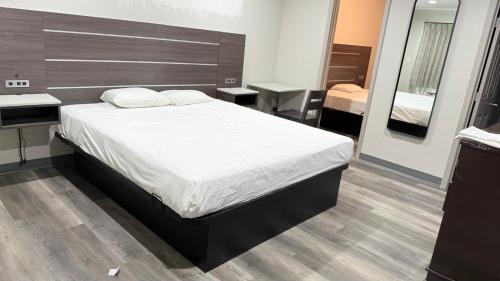 Broadway Inn and Suites – Chula Vista, CA