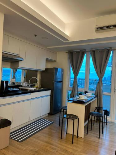 1 Bedroom with Balcony in Abreeza Mall, Davao (fotografie 4)