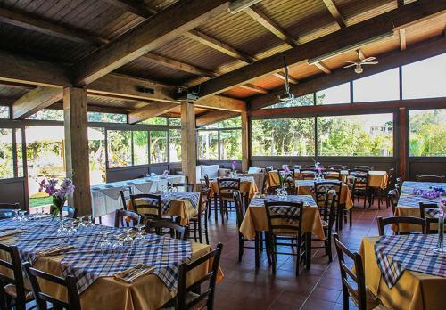 Restaurant, Sicily Country House & Beach in Vaccarizzo-delfino