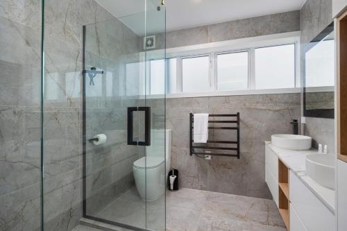 Modern 2 Bedroom City Fringe Apartment, Auckland (photo 6)
