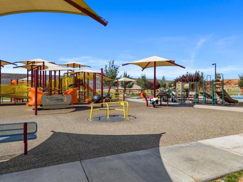 Lakeside Oasis at Sand Hollow home - image 2