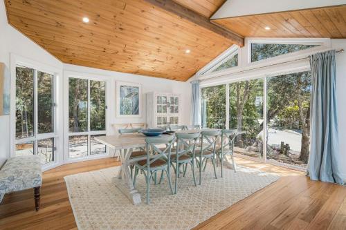 Salt Spray - Multi Room - 1, 2 or 4 bedrooms available in Dunbogan