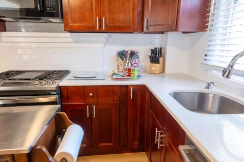 Beautiful Classic & Cozy Colonial in North Plainfield (NJ)