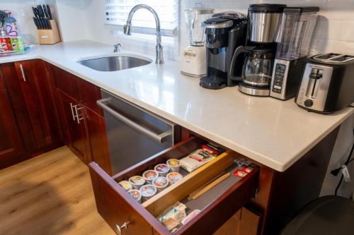 Beautiful Classic & Cozy Colonial in North Plainfield (NJ)