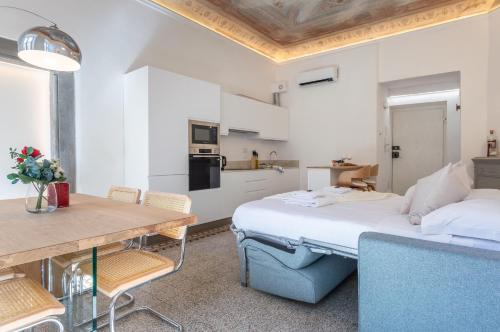 One-Bedroom Apartment image 7