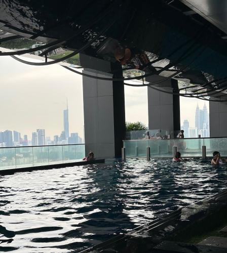 MCity Studio With Balcony|Near KLCC/Gleneagles/Ampang Puteri Hosp - image 5
