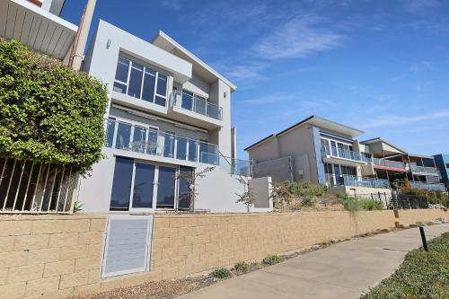 Riverfront Family Home in Mildura photo 4