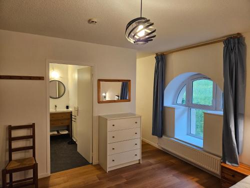Auberge de Pontgibaud – La Thuile, OK