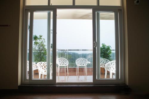 Skyscape Wayanad Lux Pool Resort in Paralikunnu