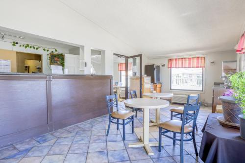 Előcsarnok, Cozy Garden Inn By OYO Hwy 40 Richmond in Richmond (Indiana)