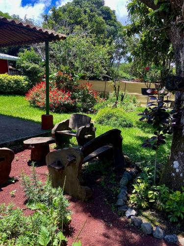 Casa de Montana en Los Naranjos in Los Naranjos